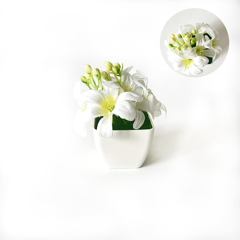 Miniature Artificial Lily Pott - Desk Setup Red recension och pris